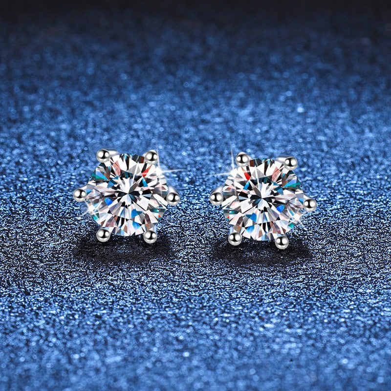 Six-prong moissanite studs detail